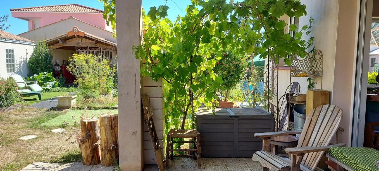 لي سابلِ دولونْ Chambre D'Hote Fleur De Potager المظهر الخارجي الصورة