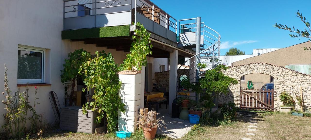لي سابلِ دولونْ Chambre D'Hote Fleur De Potager المظهر الخارجي الصورة