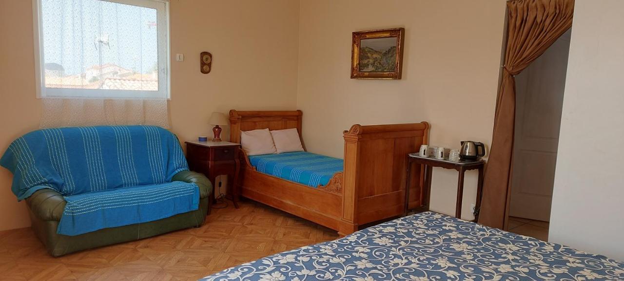 لي سابلِ دولونْ Chambre D'Hote Fleur De Potager المظهر الخارجي الصورة